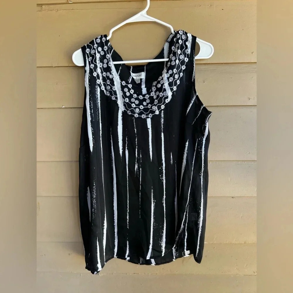 Avenue Black White Stripes Sleeveless Tunic Blouse Embroidered Neck Plus 18/20
